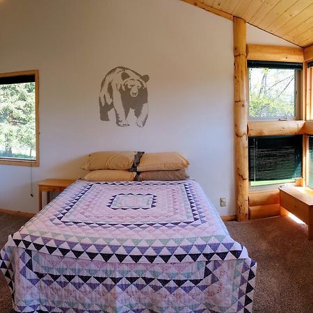 Bear Den Vacation Home Anchor Point Værelse billede