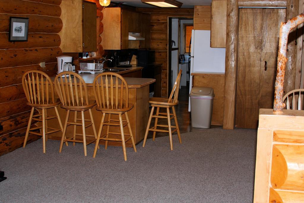 Bear Den Vacation Home Anchor Point Værelse billede