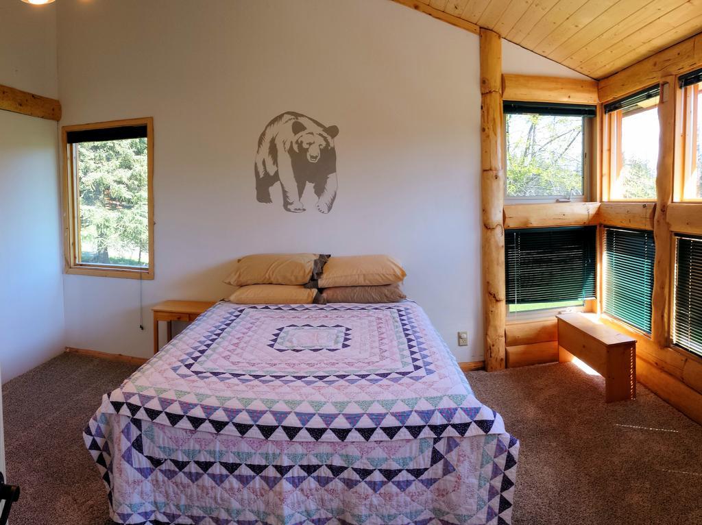 Bear Den Vacation Home Anchor Point Værelse billede